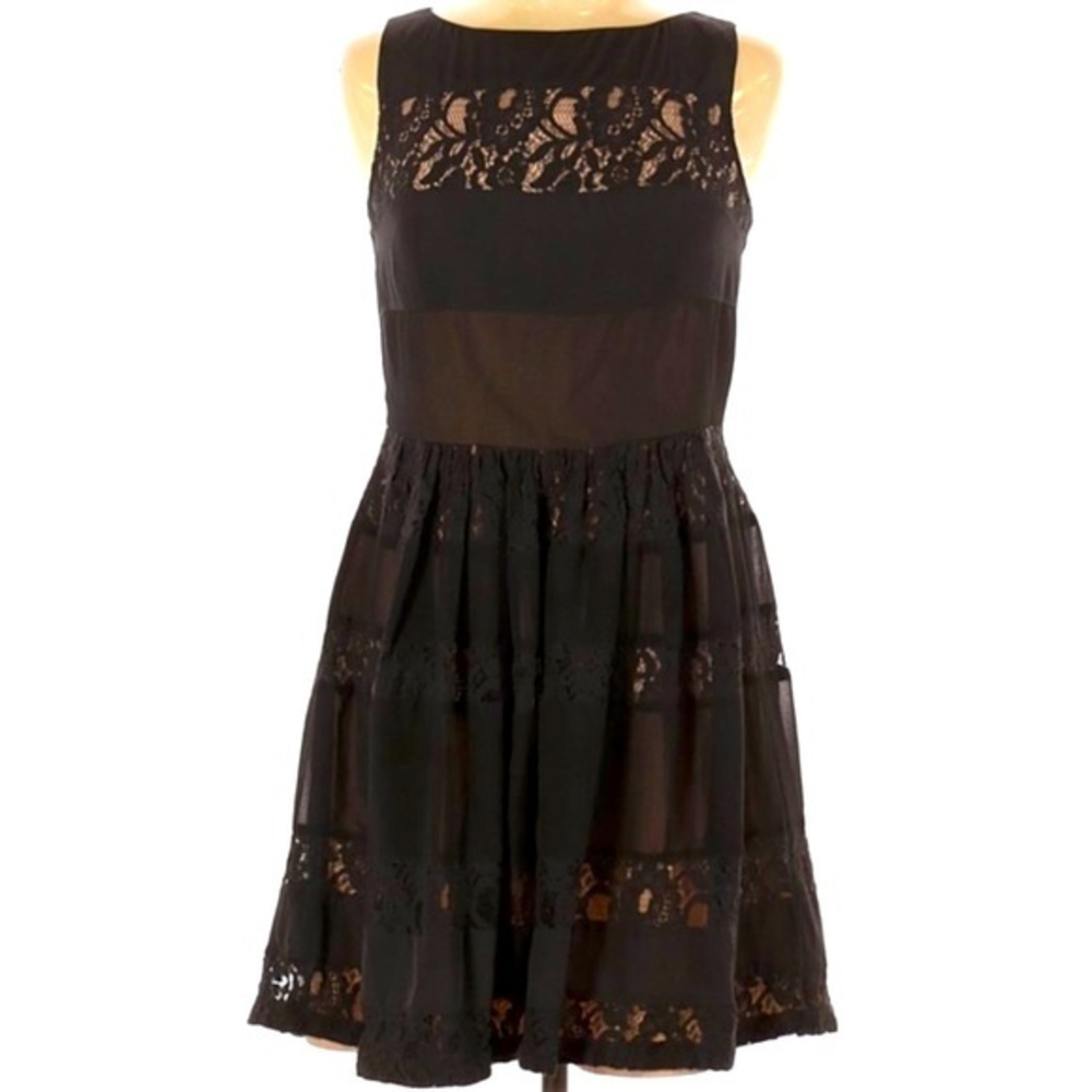 Jessica‎ Simpson 6 black & tan lace fit and flare retro cocktail formal dress